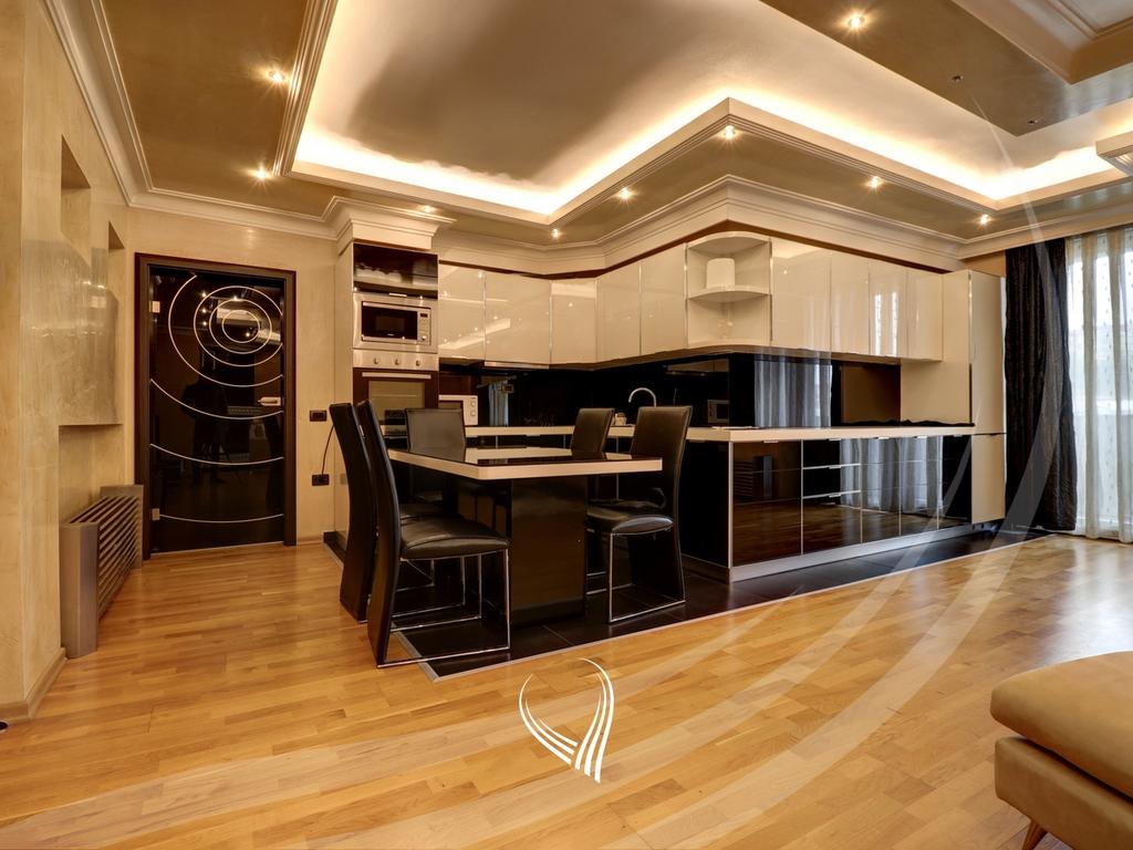 3-bedroom apartment for rent in the Tophane neighborhood1