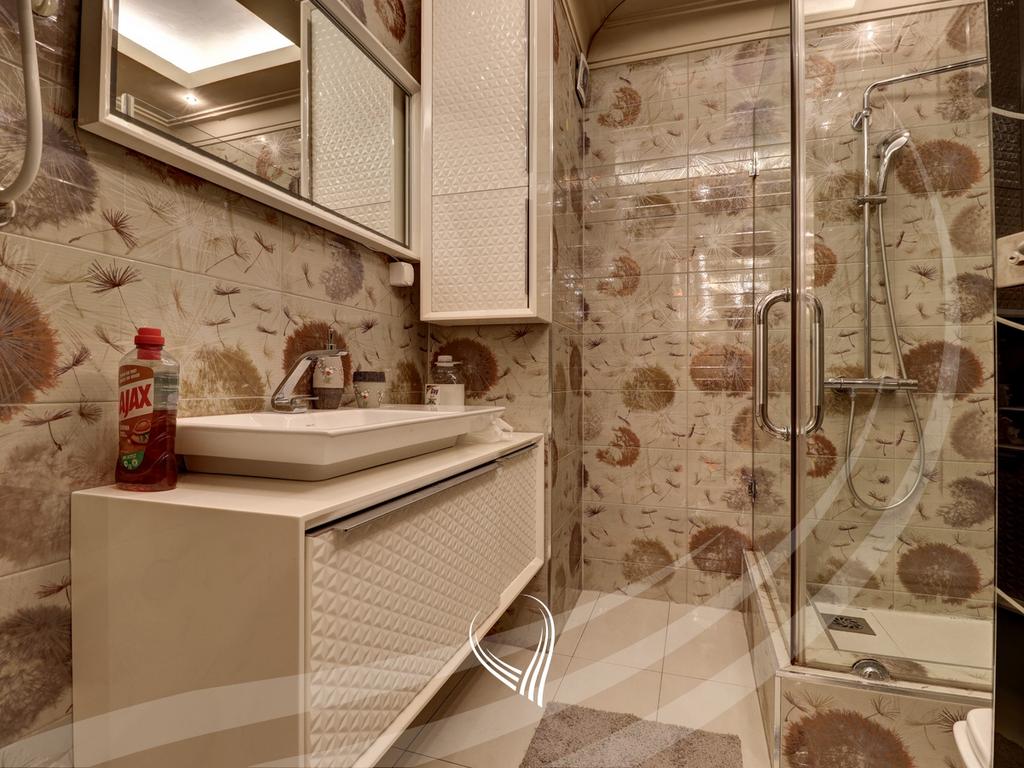 3-bedroom apartment for rent in the Tophane neighborhood7