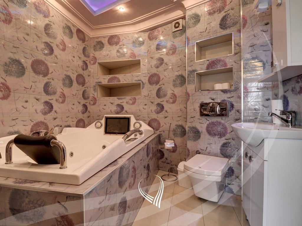 3-bedroom apartment for rent in the Tophane neighborhood8
