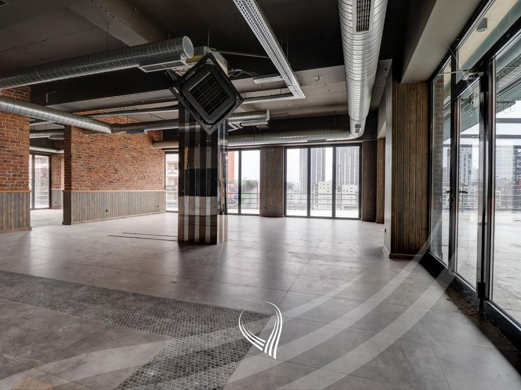 415m2 commercial space for rent in the Arbëria neighborhood2