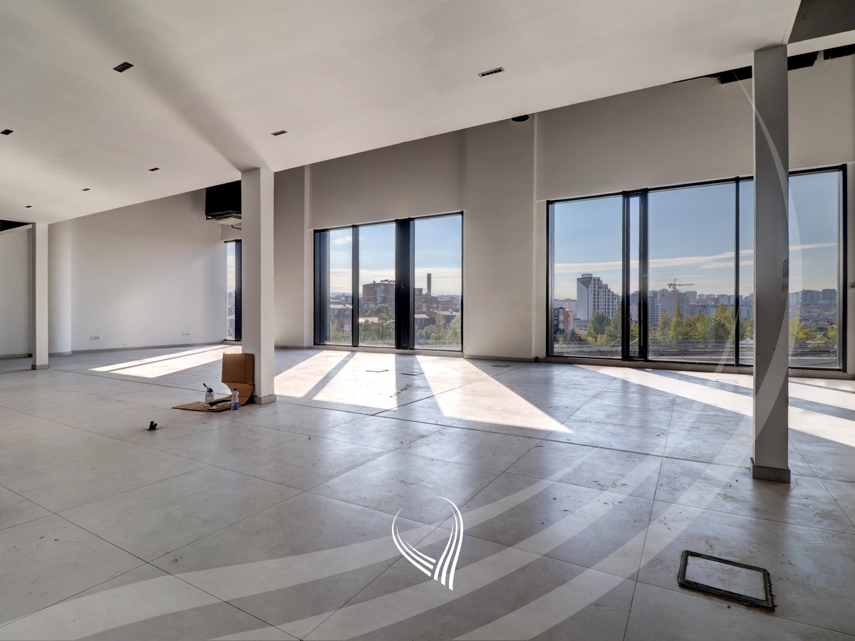 320m2 premises for rent in Lakrishte neighborhood - Dukagjini Center1