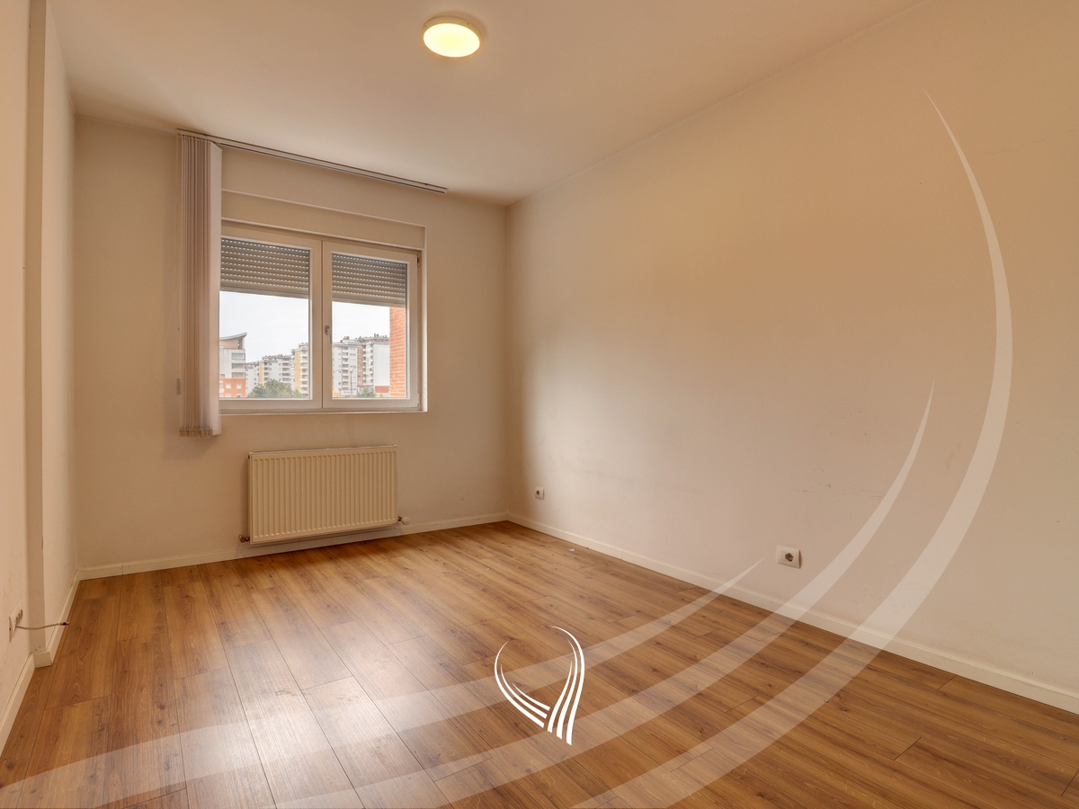 Office space with 3 rooms for rent in the Arbëria neighborhood – Dragodan3