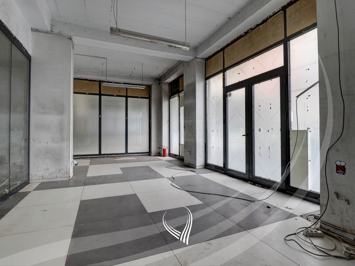 415m2 commercial space for rent in the Arbëria neighborhood15