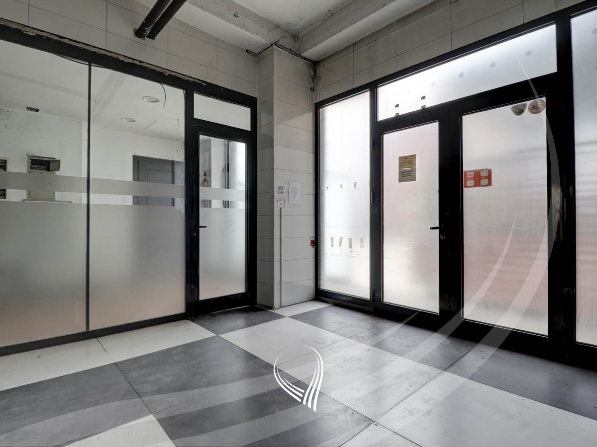 415m2 commercial space for rent in the Arbëria neighborhood16