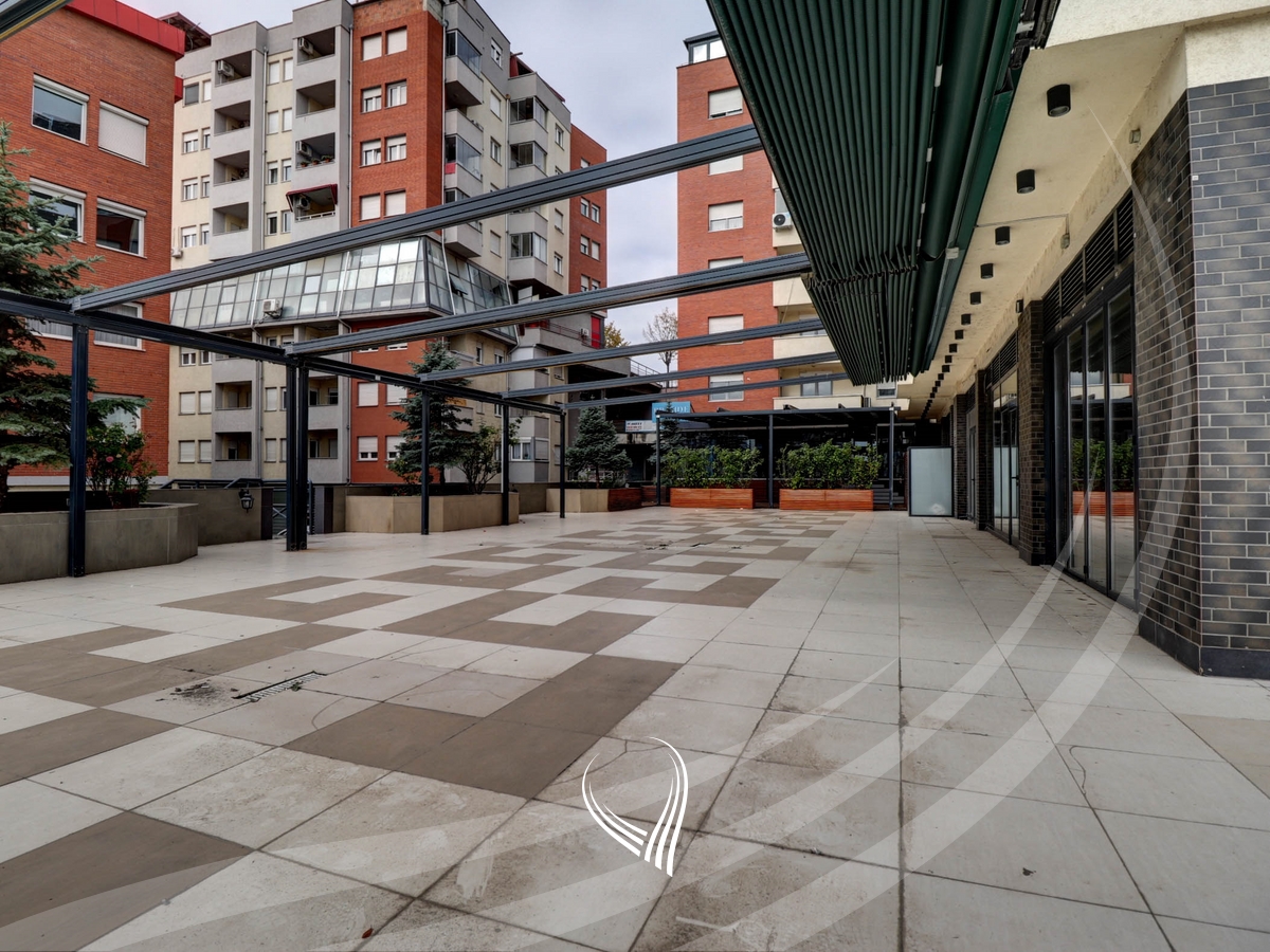 415m2 commercial space for rent in the Arbëria neighborhood20