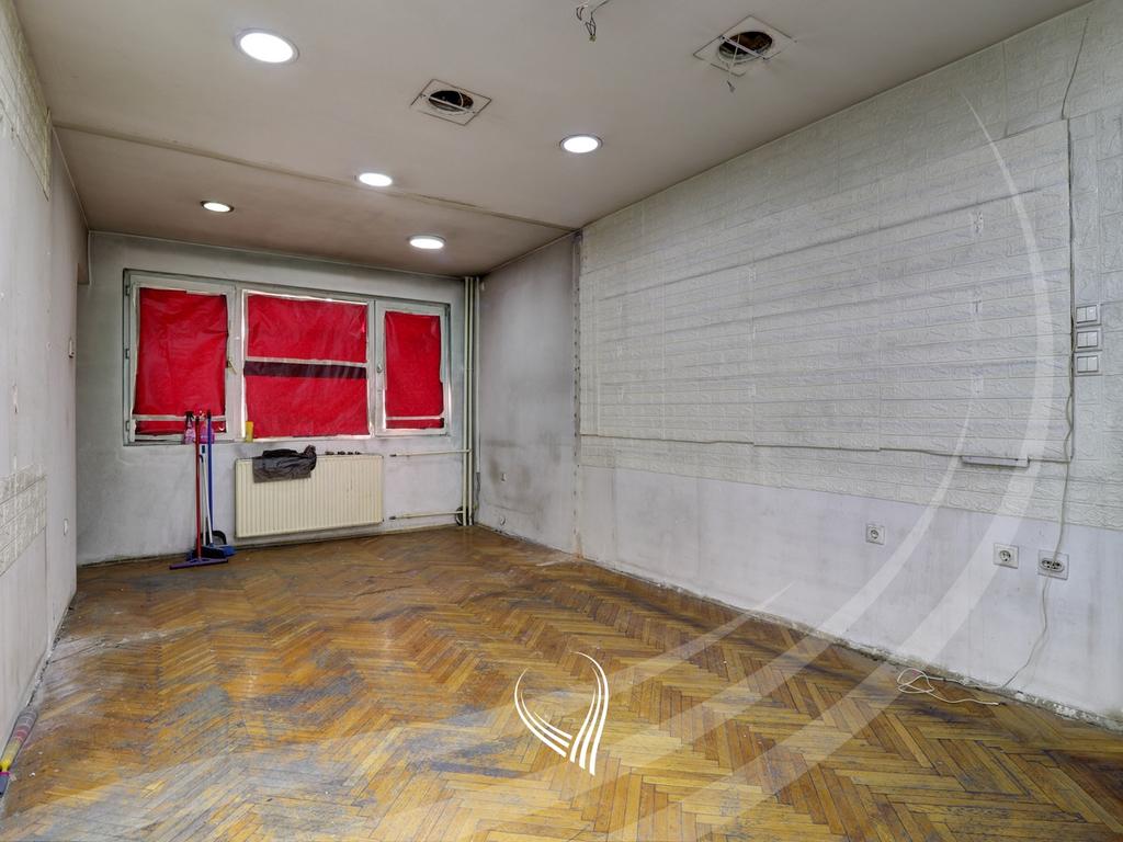 60m2 premises for rent in the Center4