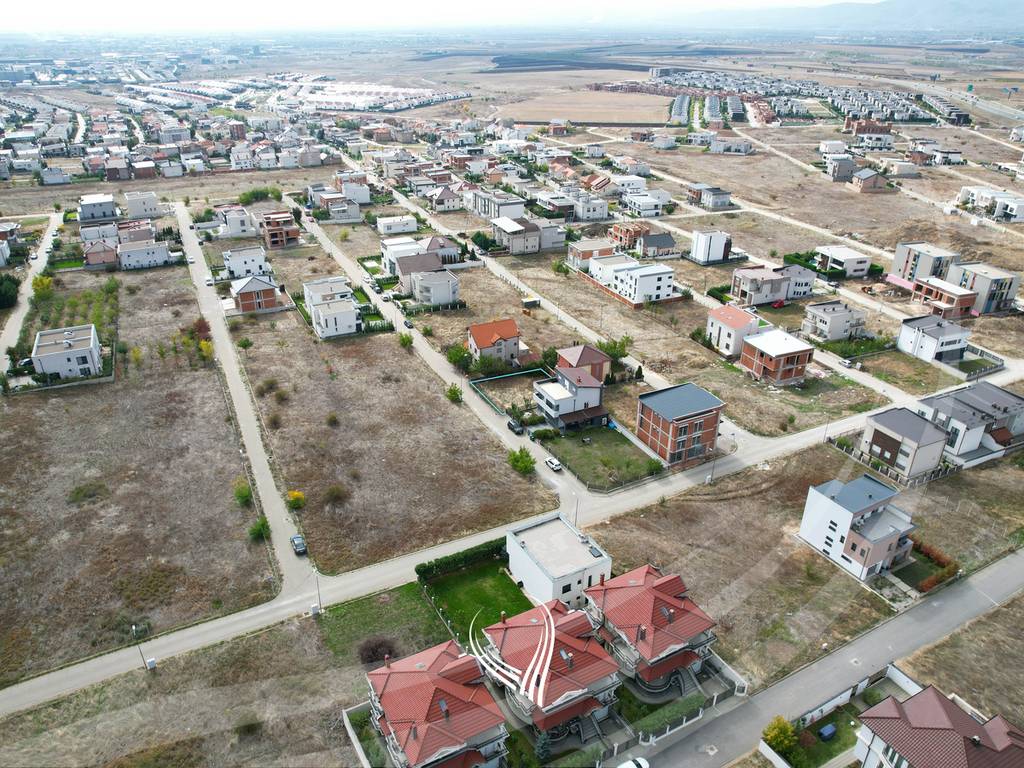 Shitet parcela me 3.5 ari ne Çagllavicë - Lagjja Qëndresa4