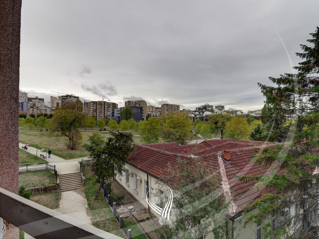 Banesë me 1 dhomë gjumi me qira në Qendër11