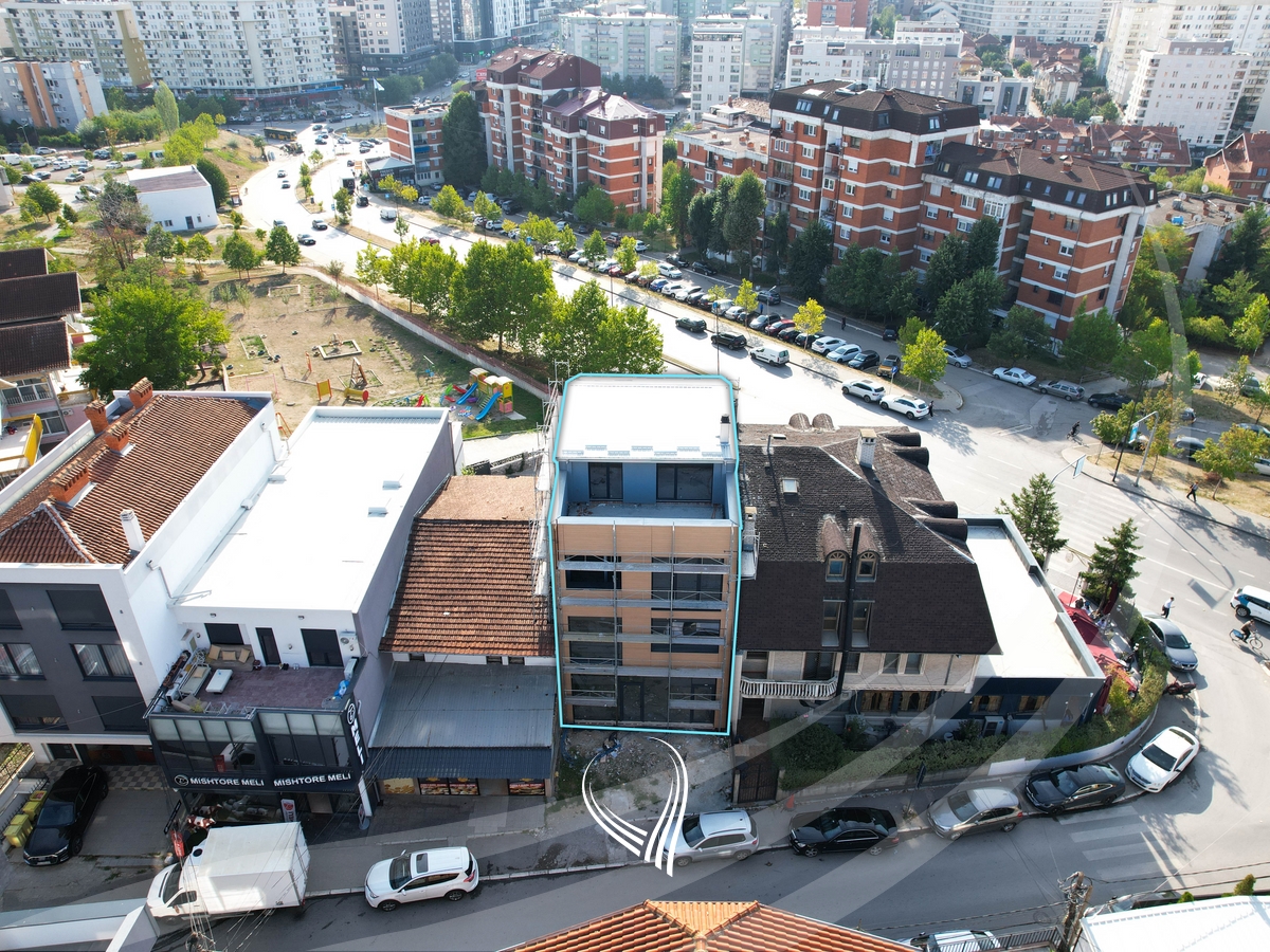 Commercial property 579m2 for rent in the Bregu i Diellit neighborhood2