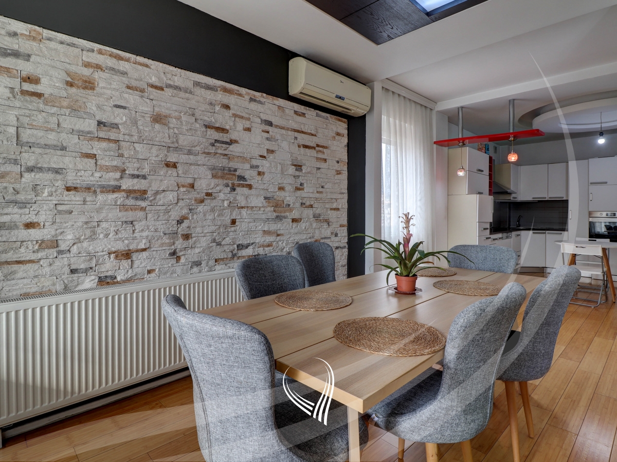 4-bedroom rental house in the Pejton neighborhood4