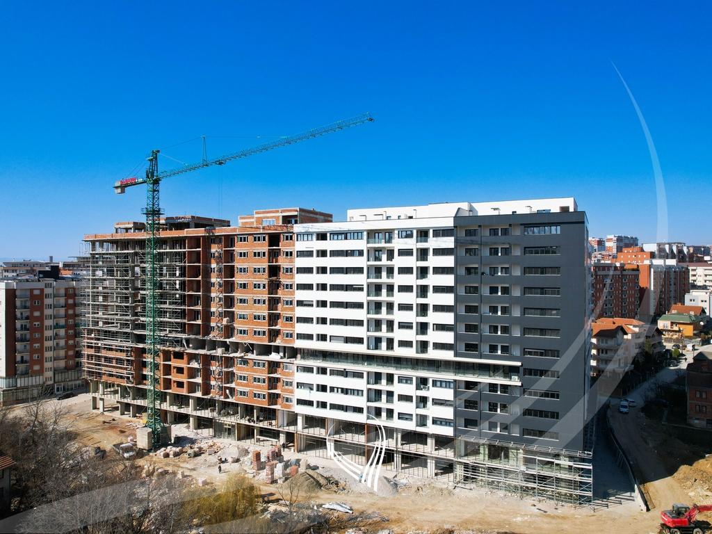 Banesë me 3 dhoma gjumi në shitje në lagjen Mati 1 – Rruga A