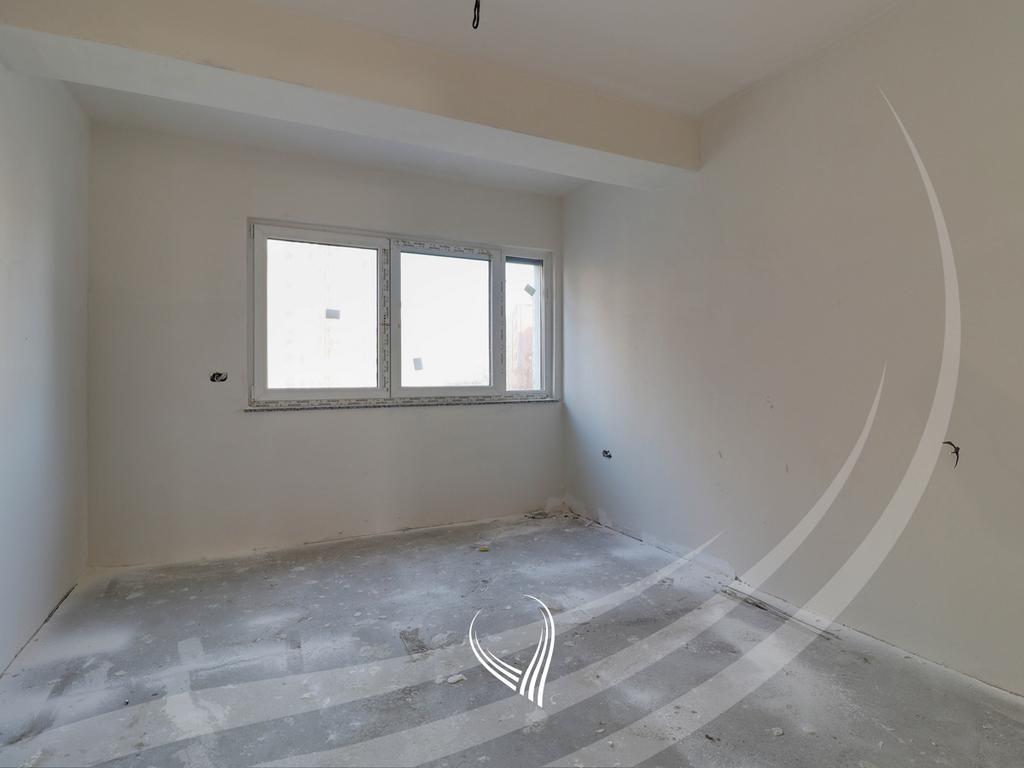 Banesë me 3 dhoma gjumi në shitje në lagjen Mati 1 – Rruga A5