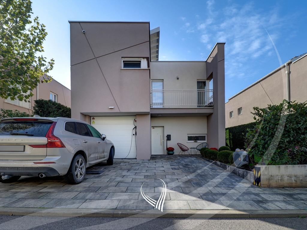 3-bedroom house for sale in the Qershia neighborhood23