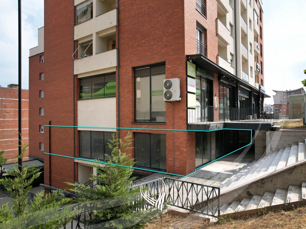 Lokal 300m2 në shitje në lagjen Arbëria – Dragodan