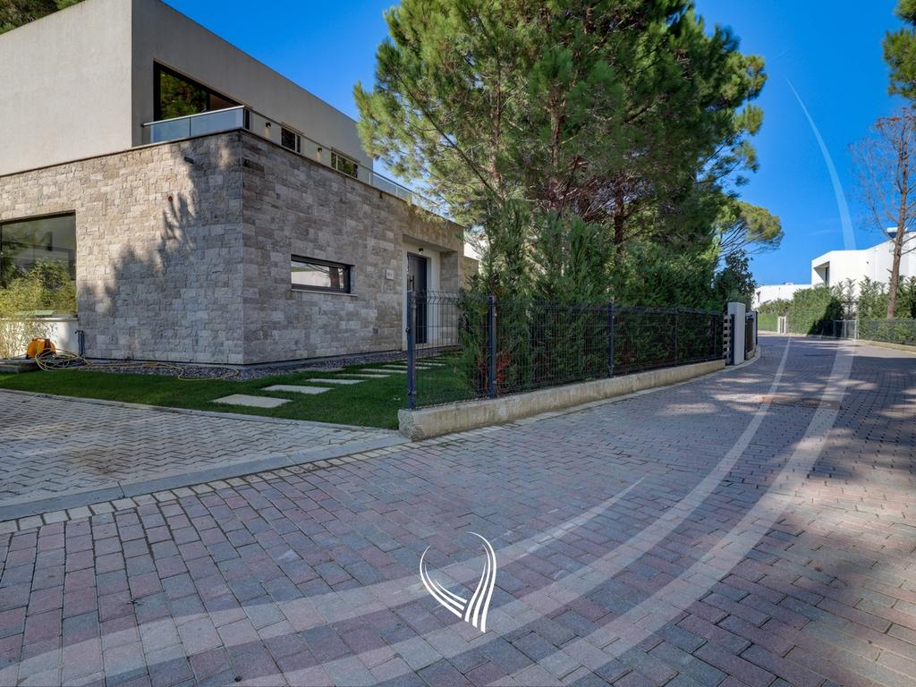 Villa 157.9m2 for sale in the San Pietro Resort complex - Gjiri i Lalzit37
