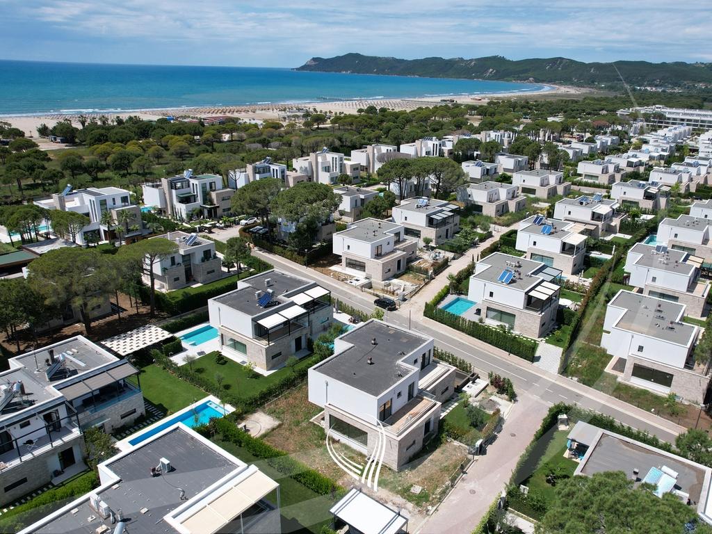 Villa 157.9m2 for sale in the San Pietro Resort complex - Gjiri i Lalzit44