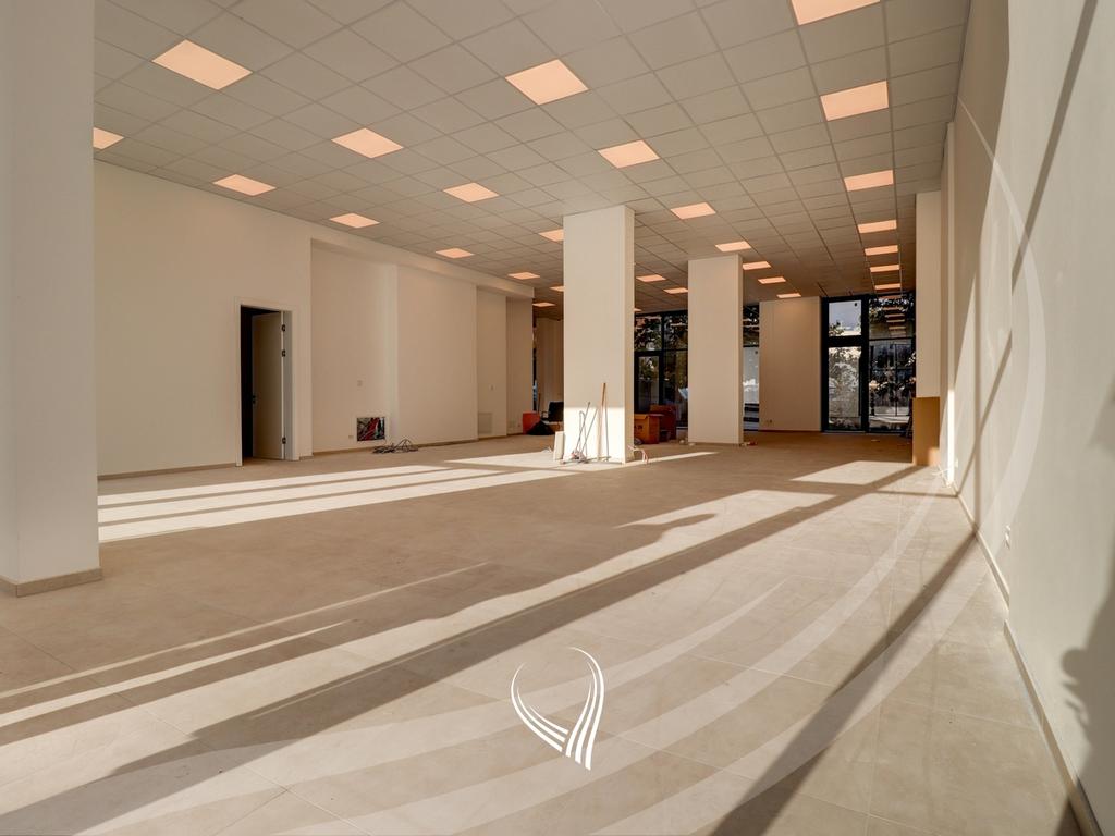 Lokal 210m2 me qira në lagjen Mati 1- Rruga C4