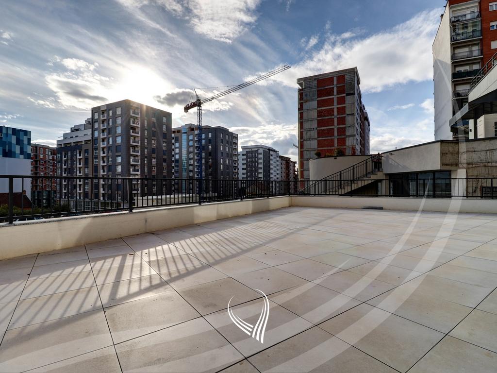 Lokal 210m2 me qira në lagjen Mati 1- Rruga C10