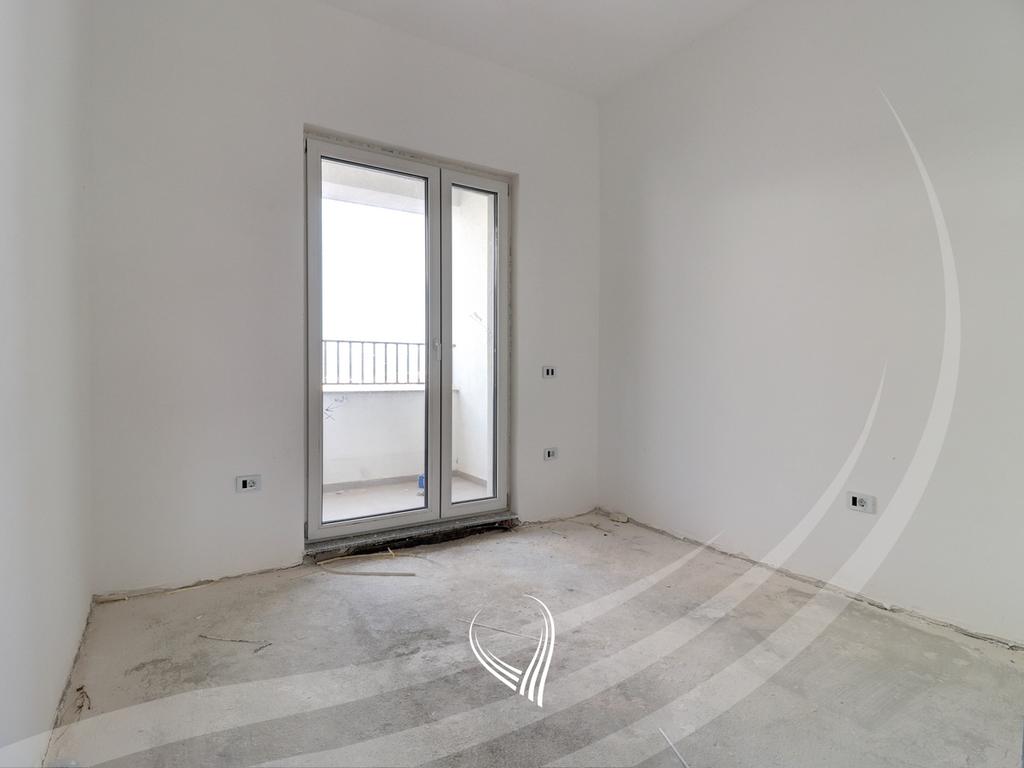 Penthouse me 3 dhoma gjumi në shitje në lagjen Mati 1 – Rruga A5