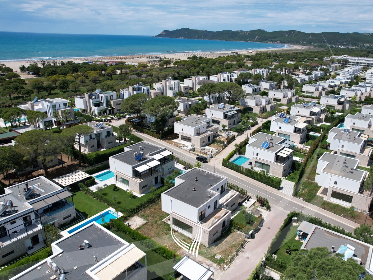 Villa 157.9m2 for sale in the San Pietro Resort complex - Gjiri i Lalzit44