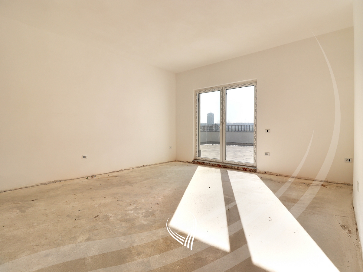 Penthouse me 3 dhoma gjumi në shitje në lagjen Mati 1 – Rruga A2