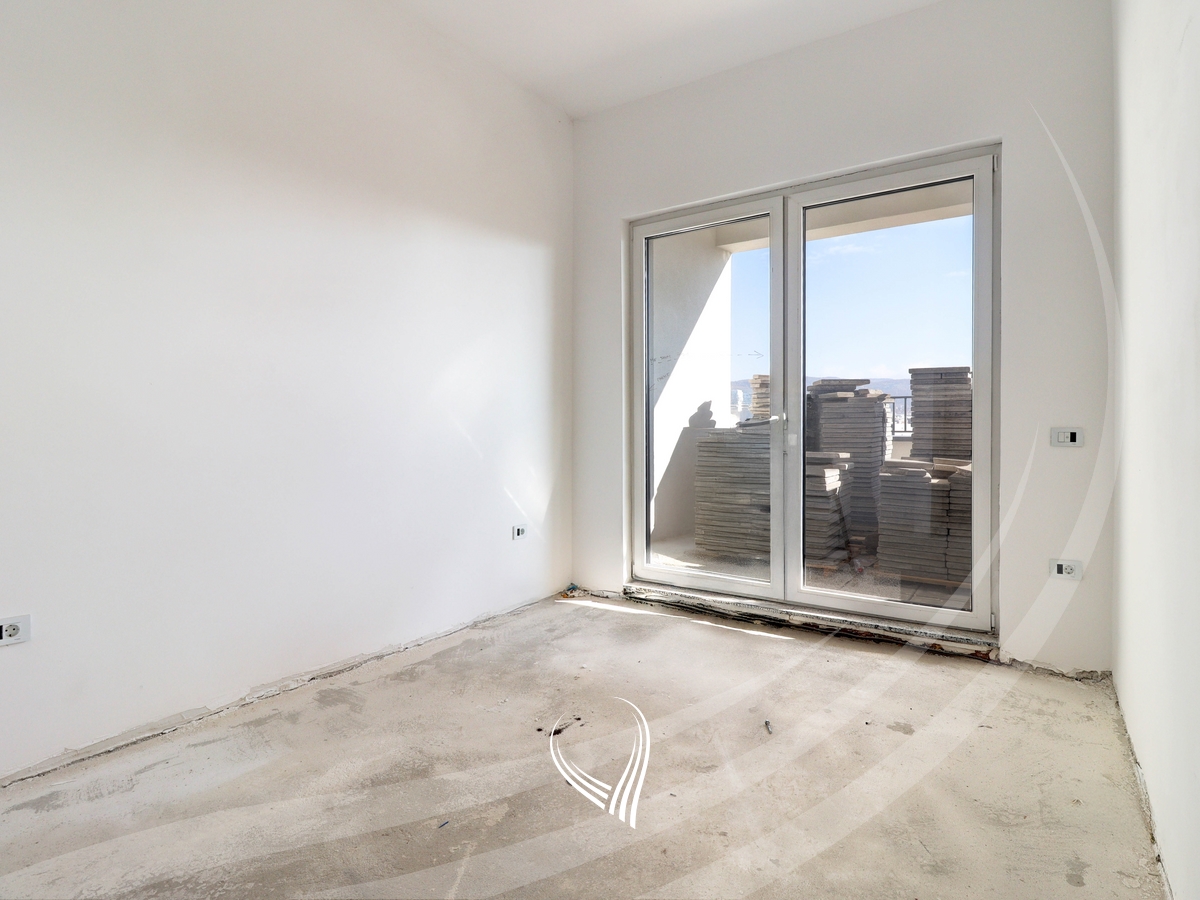 Penthouse me 3 dhoma gjumi në shitje në lagjen Mati 1 – Rruga A4