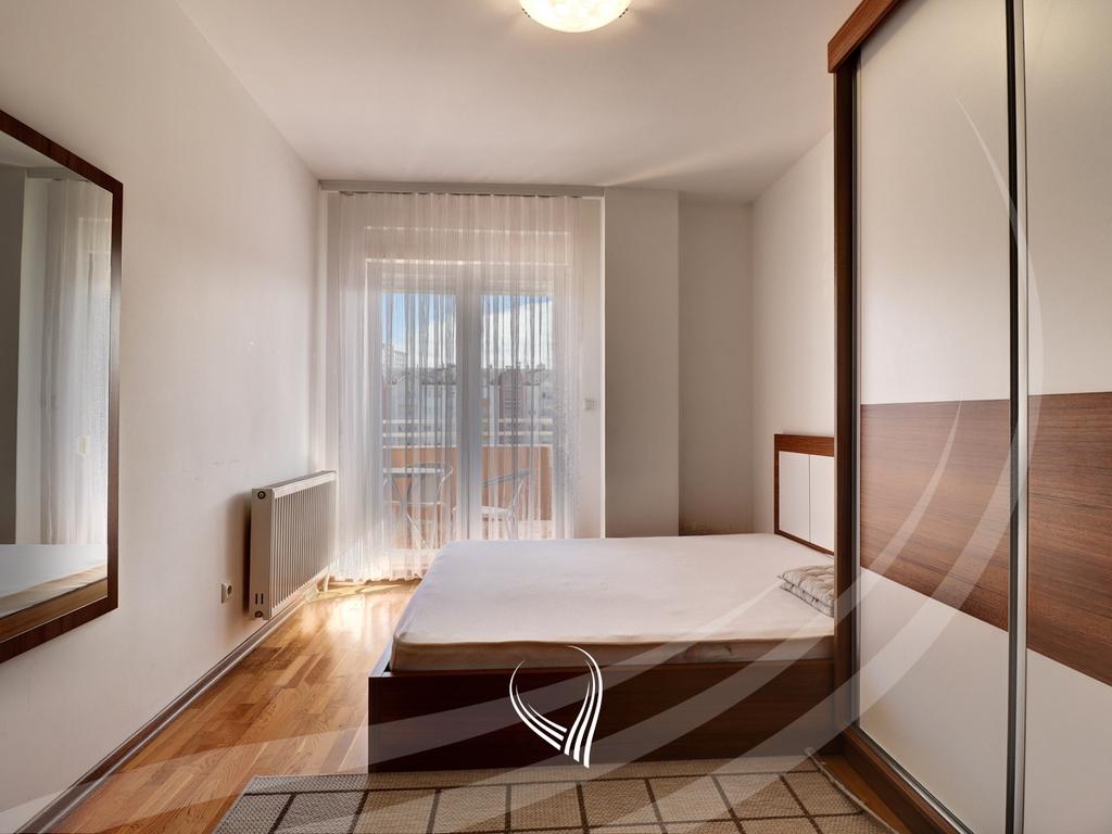 Banesë me 2 dhoma gjumi me qira në lagjen Arbëria – Dragodan7