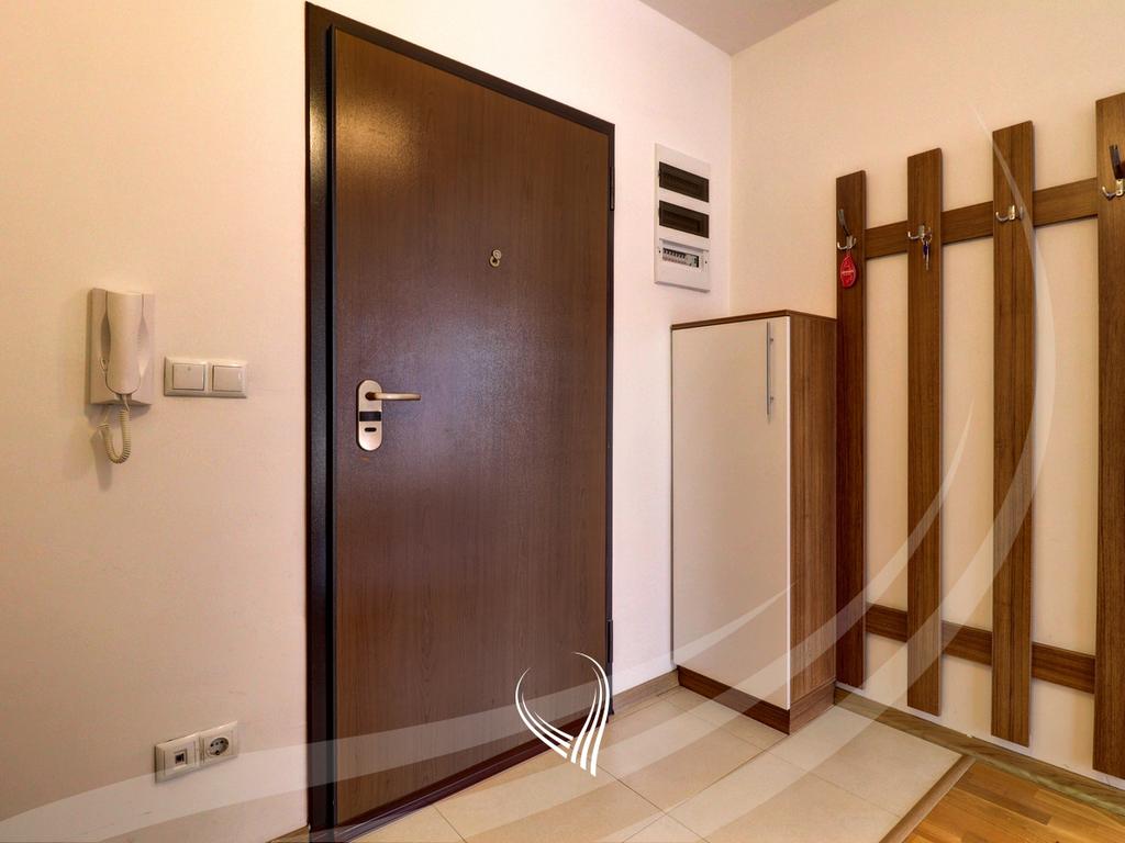 Banesë me 2 dhoma gjumi me qira në lagjen Arbëria – Dragodan9