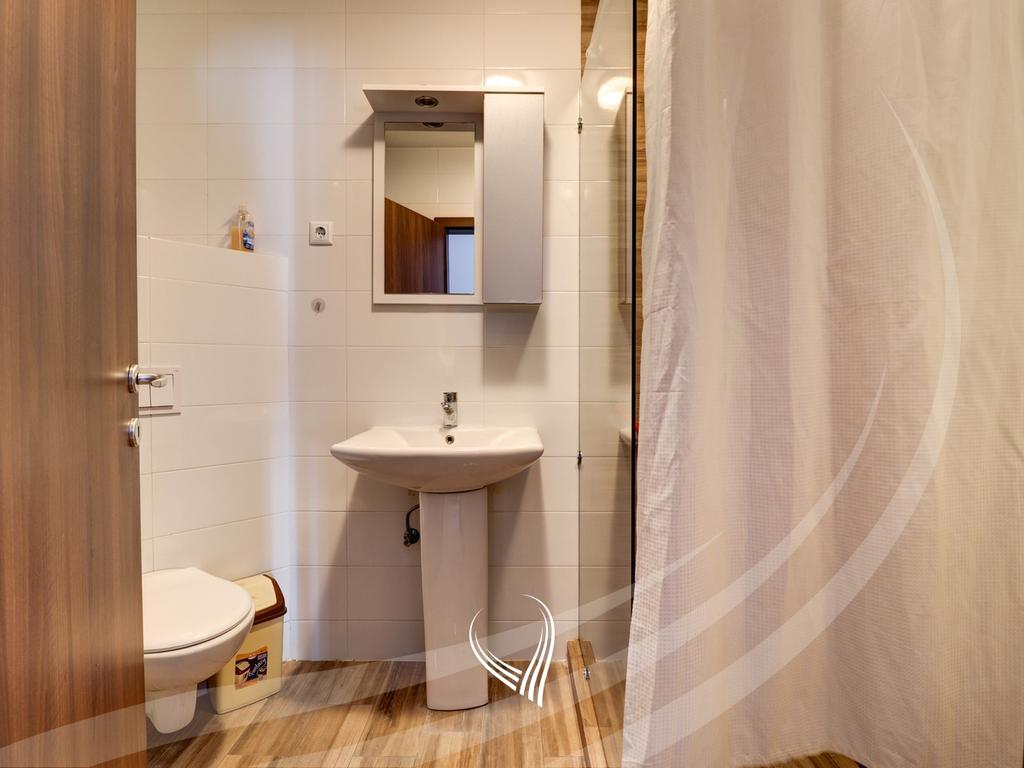 2-bedroom apartment for rent in the Arbëria neighborhood – Dragodan9