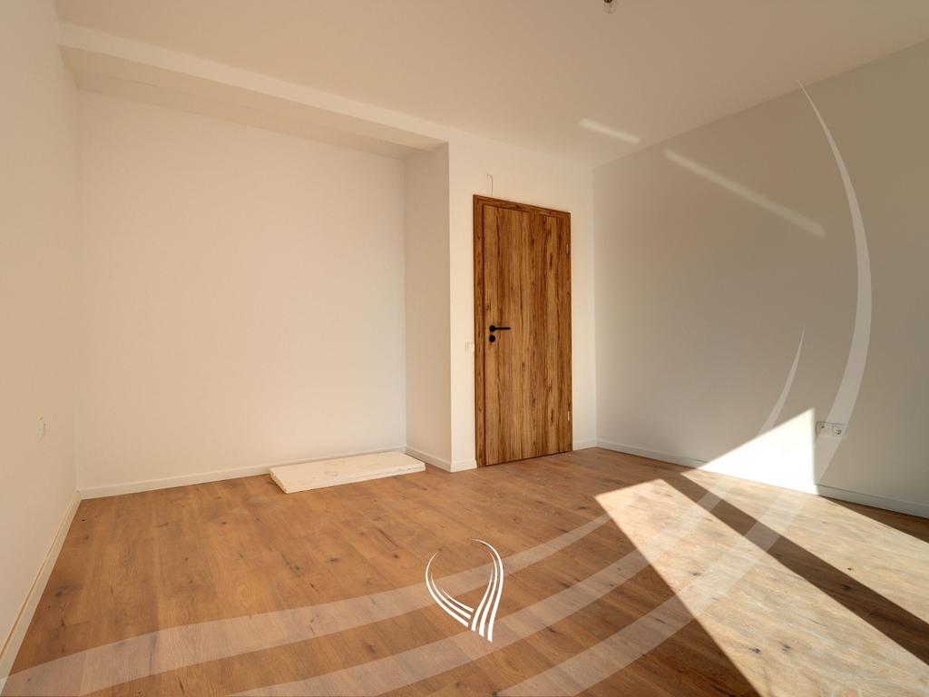 Shtëpi me 4 dhoma gjumi në shitje në Çagllavicë afër lagjes 03810