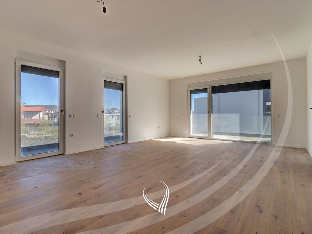 Shtëpi me 4 dhoma gjumi në shitje në Çagllavicë afër lagjes 03811