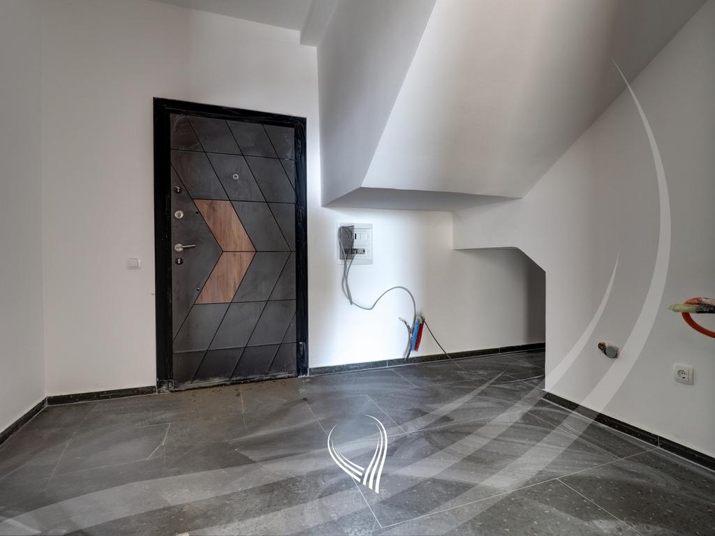 Shtëpi me 4 dhoma gjumi në shitje në Çagllavicë afër lagjes 03823