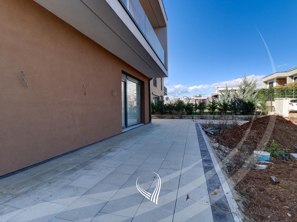 Shtëpi me 4 dhoma gjumi në shitje në Çagllavicë afër lagjes 03827