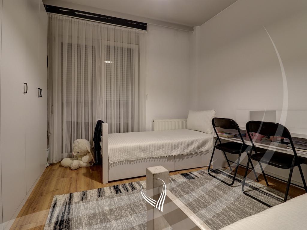 Banesë me 2 dhoma gjumi në shitje në lagjen Arbëria - Dragodan8