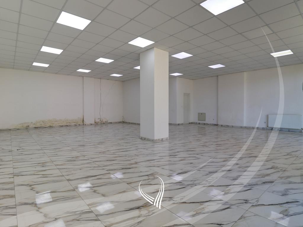 Lokal 110m2 në shitje në lagjen Mati 14