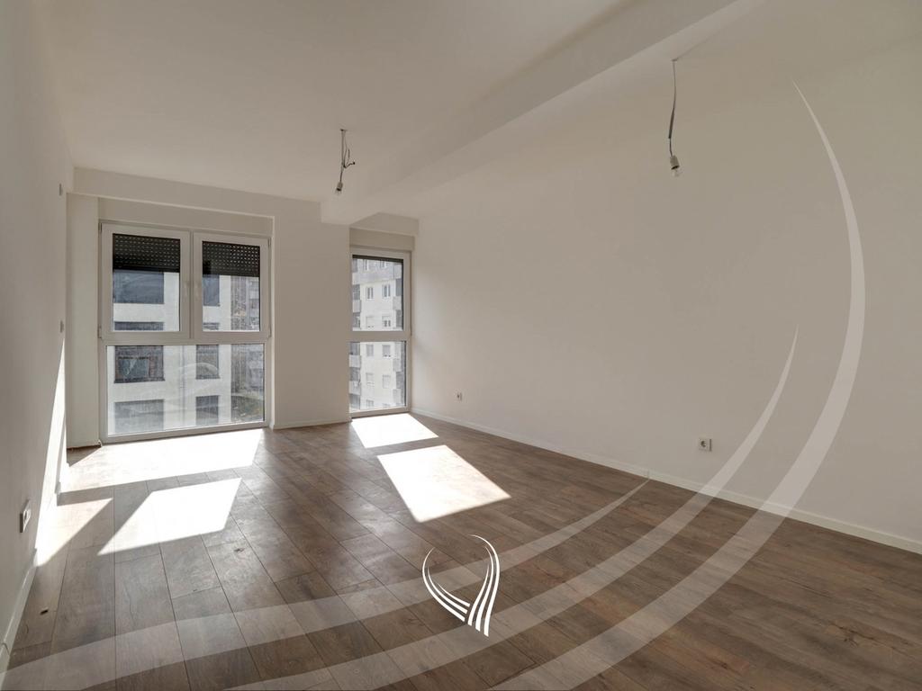 Banesë me 1 dhomë gjumi në shitje në lagjen Mati 1