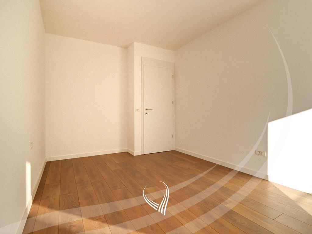 Banesë me 3 dhoma gjumi në shitje në lagjen Mati 16