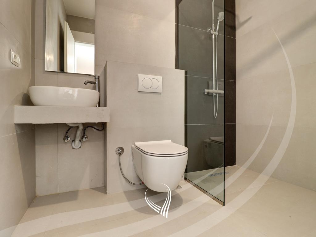 Banesë me 3 dhoma gjumi në shitje në lagjen Mati 110