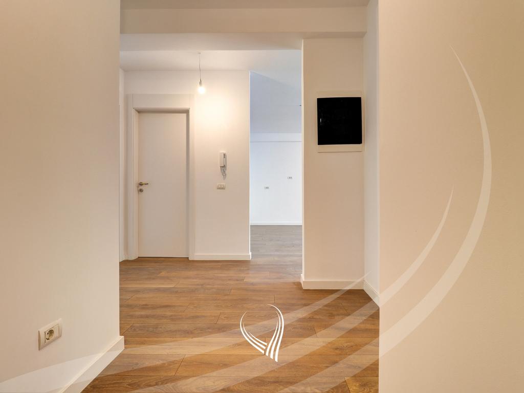 Banesë me 3 dhoma gjumi në shitje në lagjen Mati 18