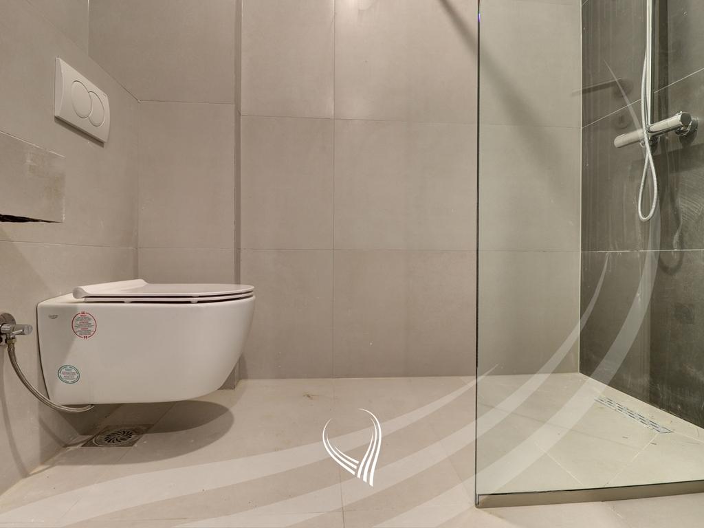 Banesë me 3 dhoma gjumi në shitje në lagjen Mati 110