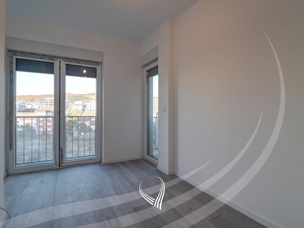 Banesë me 2 dhoma gjumi në shitje në lagjen Mati 13