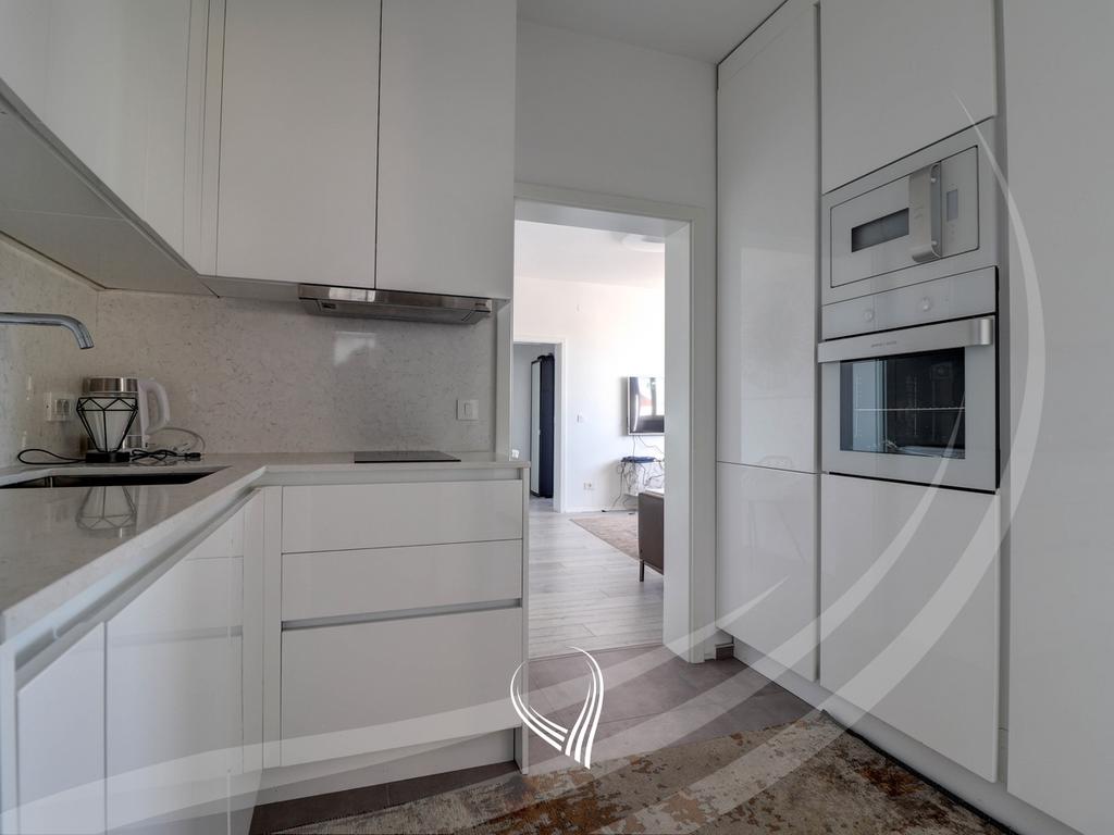 3-bedroom apartment for sale in the Center4