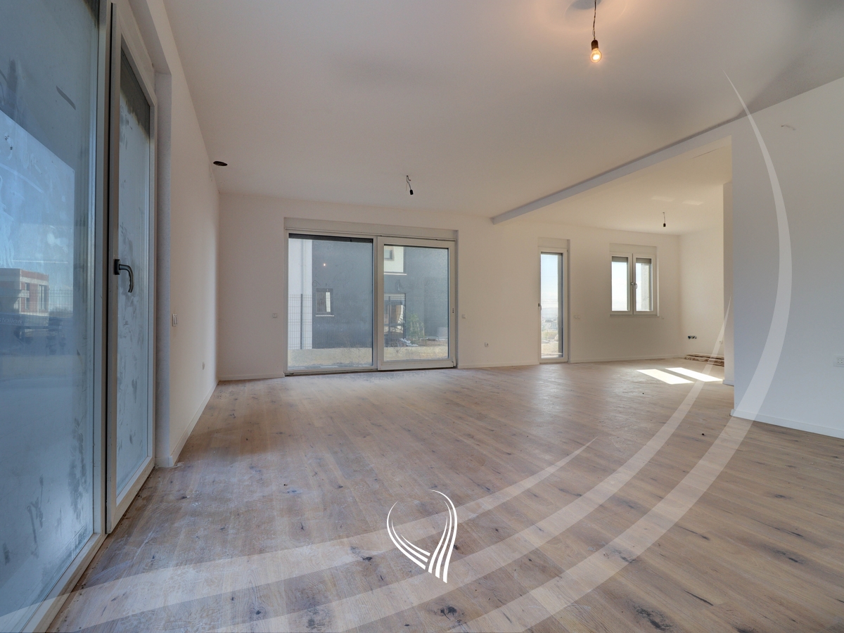 Shtëpi me 4 dhoma gjumi në shitje në Çagllavicë afër lagjes 0382