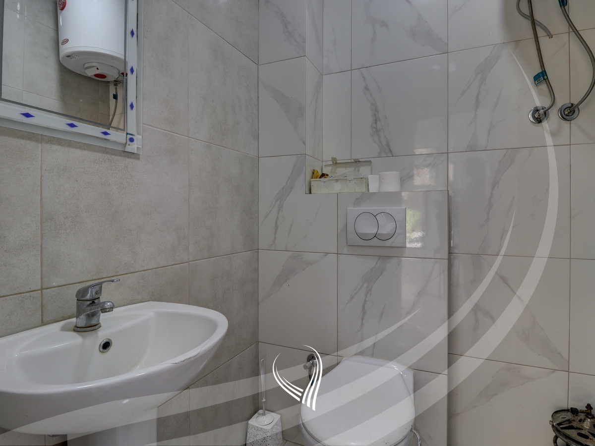 Lokal 110m2 në shitje në lagjen Mati 15