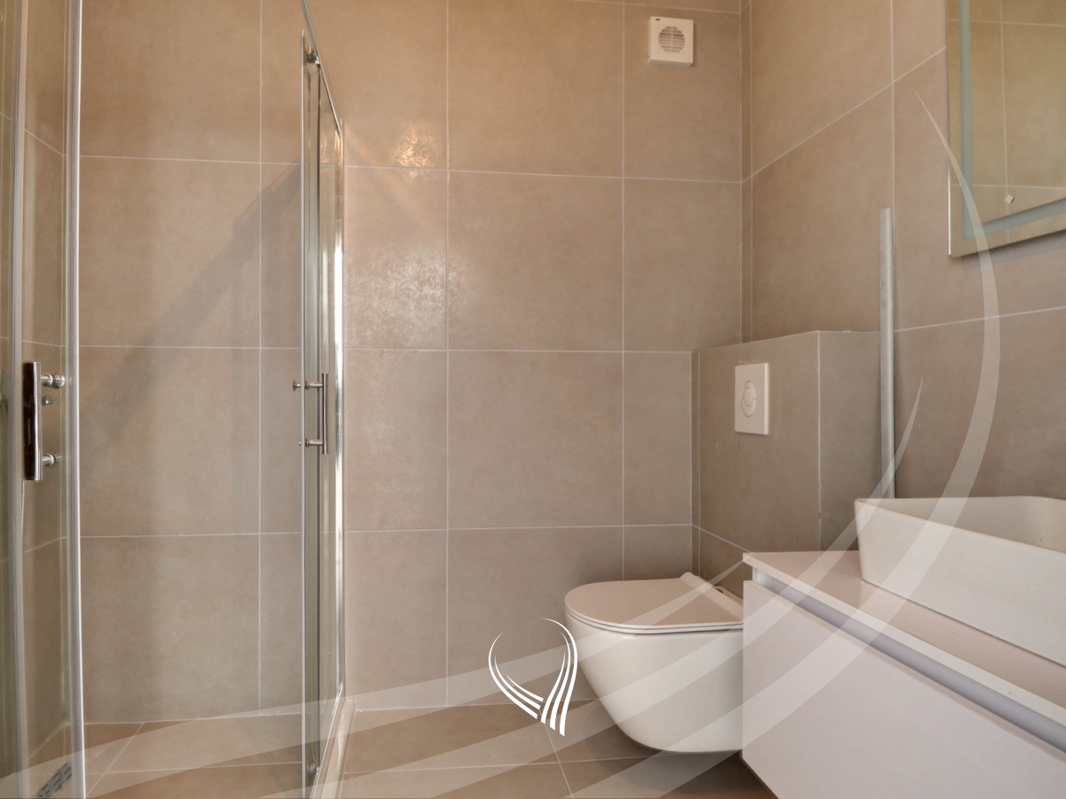 Banesë me 1 dhomë gjumi në shitje në lagjen Mati 18