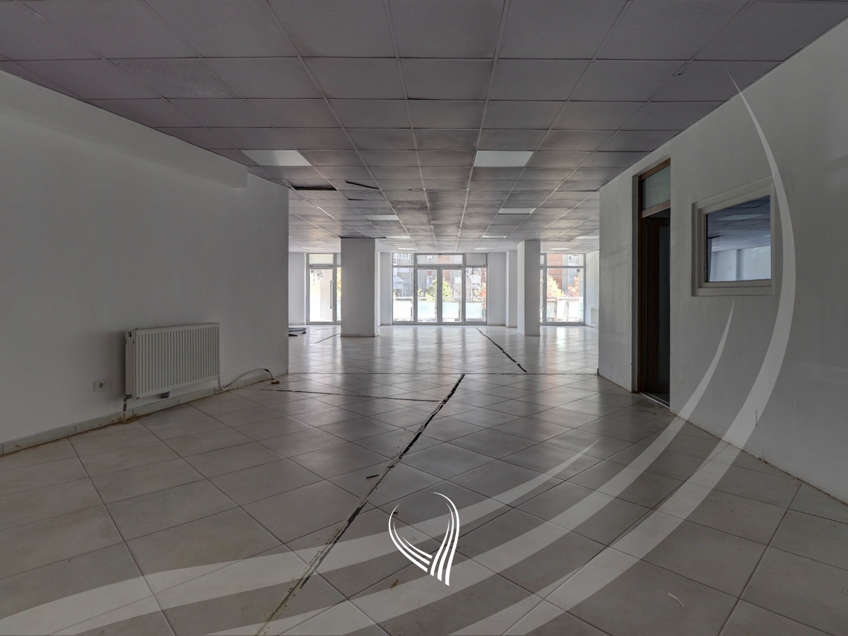 Lokal 196.36m2 në shitje në lagjen Lakrishtë2