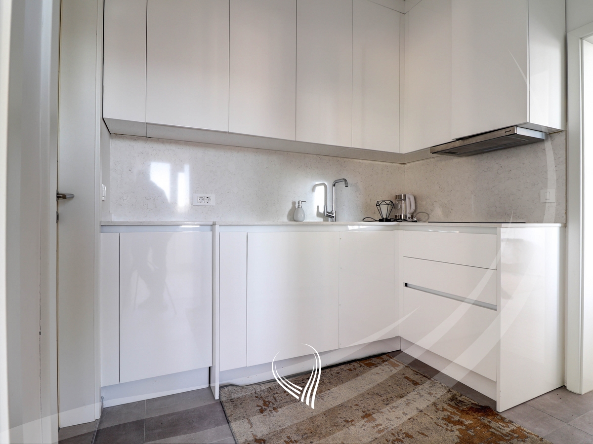 3-bedroom apartment for sale in the Center3