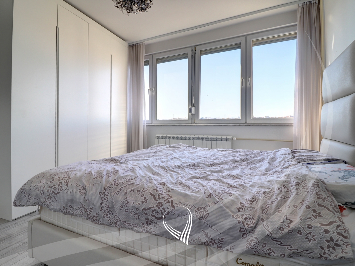 3-bedroom apartment for sale in the Center6