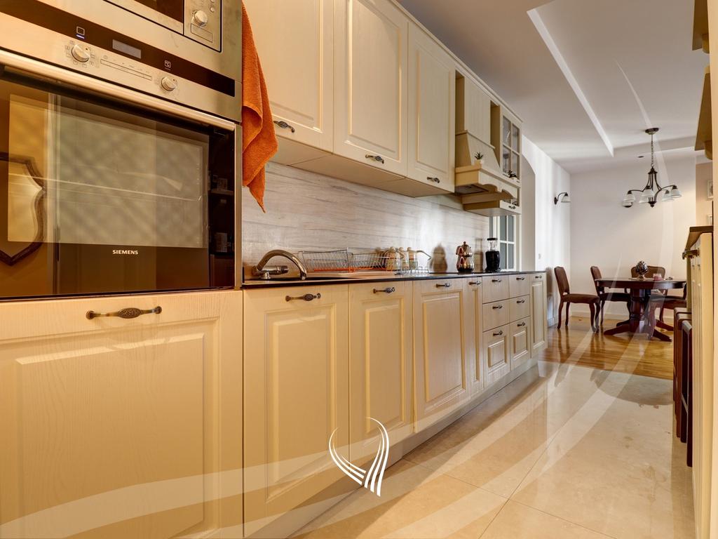 200m2 apartment for rent in Lakrishte neighborhood7