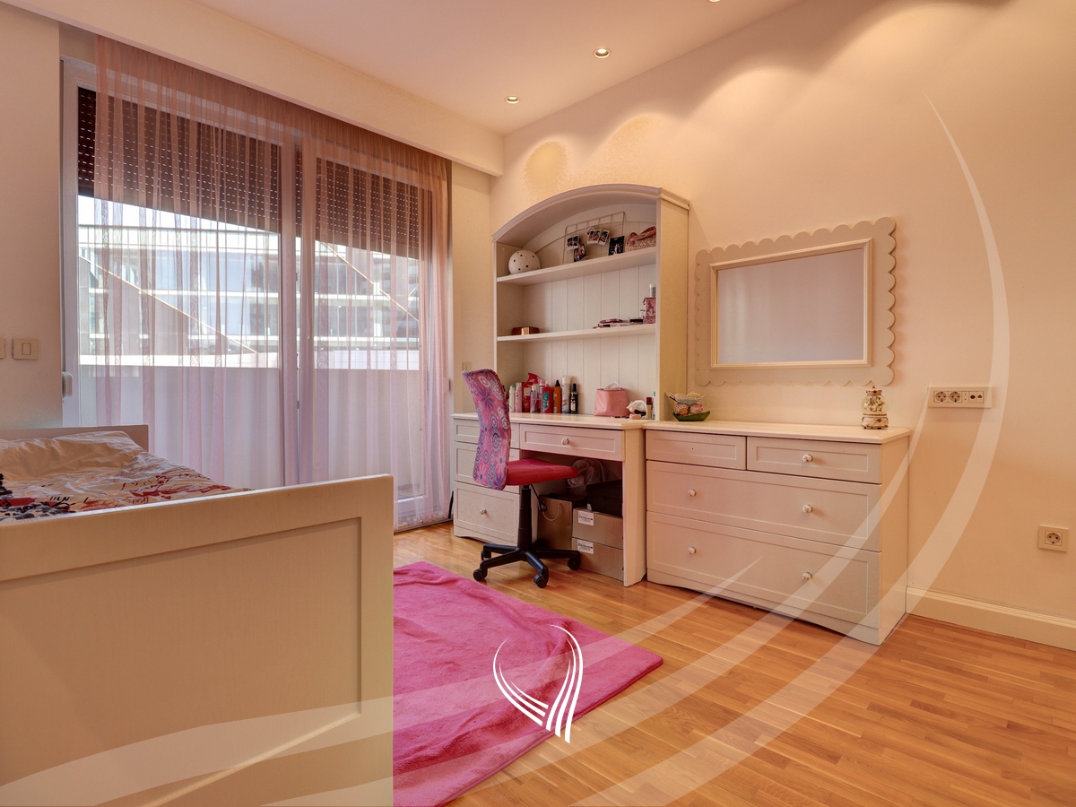 200m2 apartment for rent in Lakrishte neighborhood11